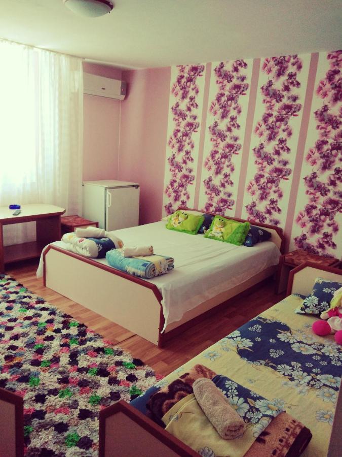 Къща За Гости Синьо Лято 포마리 외부 사진